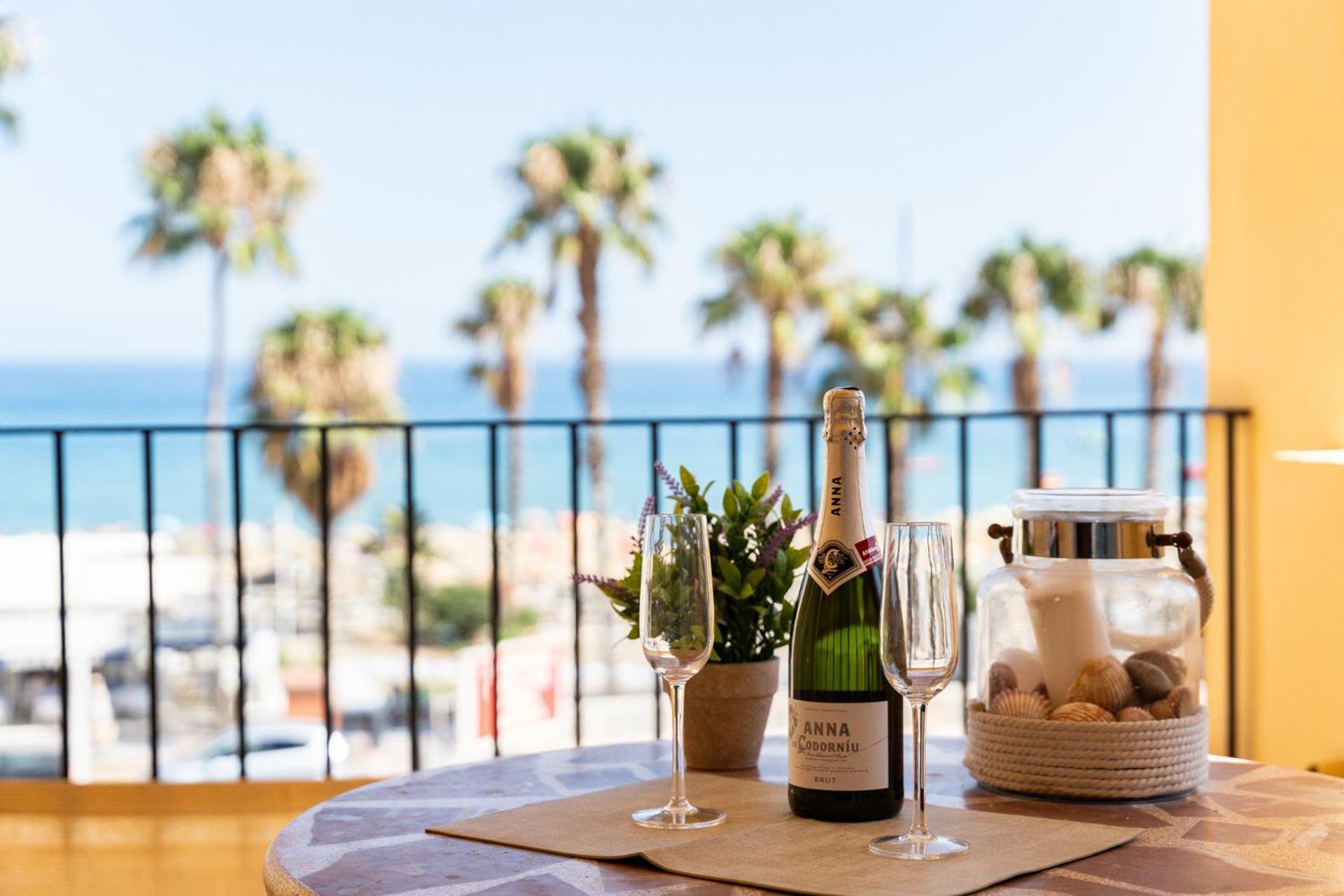 Malagasuite Las Palmeras Torremolinos Ngoại thất bức ảnh